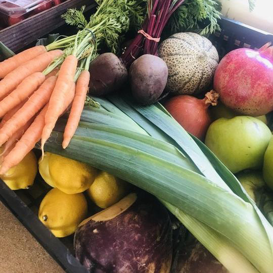 Classic Box with carrots, leeks, pomegranate, beetroot, melon, apples, lemons, swede and onions